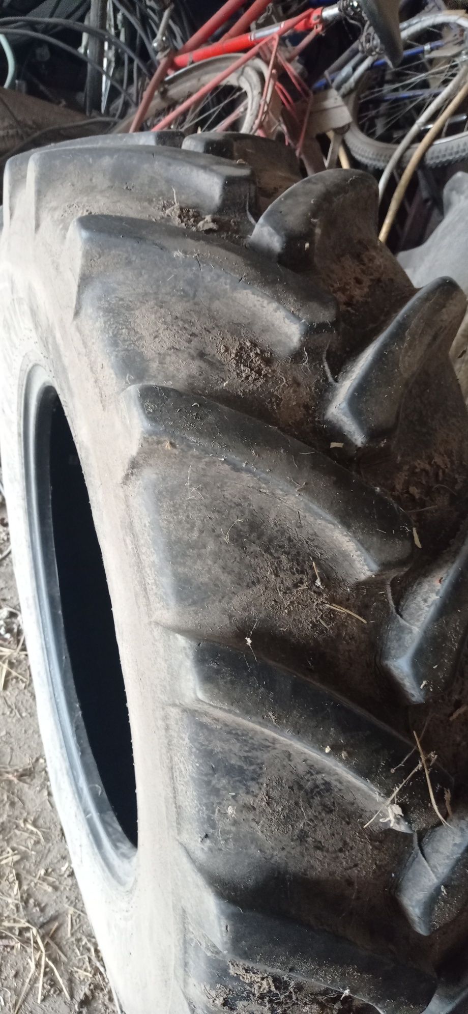 Opona 380 /70 R24