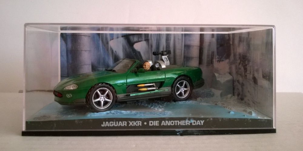 Model Samochód Jaguar XKR James Bond 007