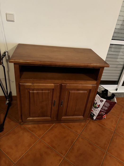 Móvel antigo para tv