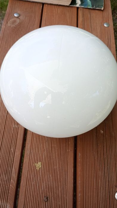 Klosz do lampy używany.