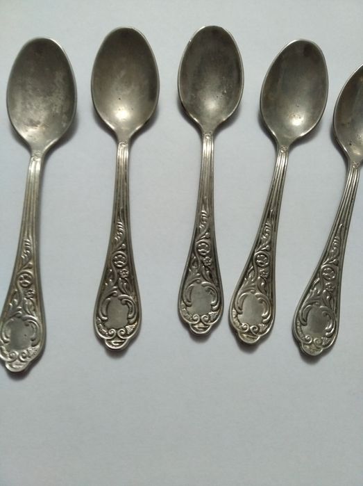 Srebrne łyżeczki 800