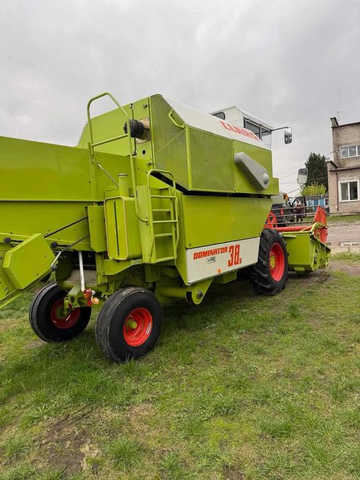 Комбайн зернозбиральний Claas Dominator 38 Special 2.6m