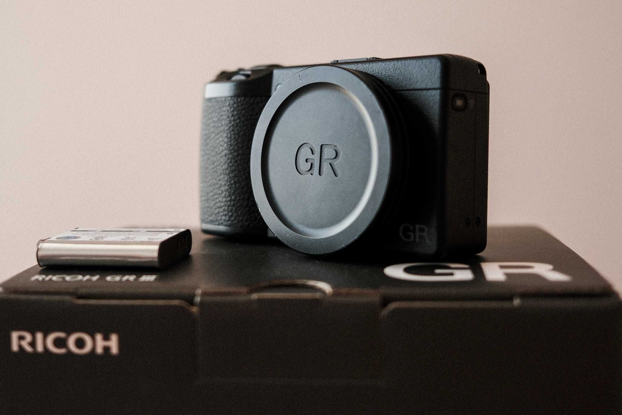 фотокамера Ricoh GR III