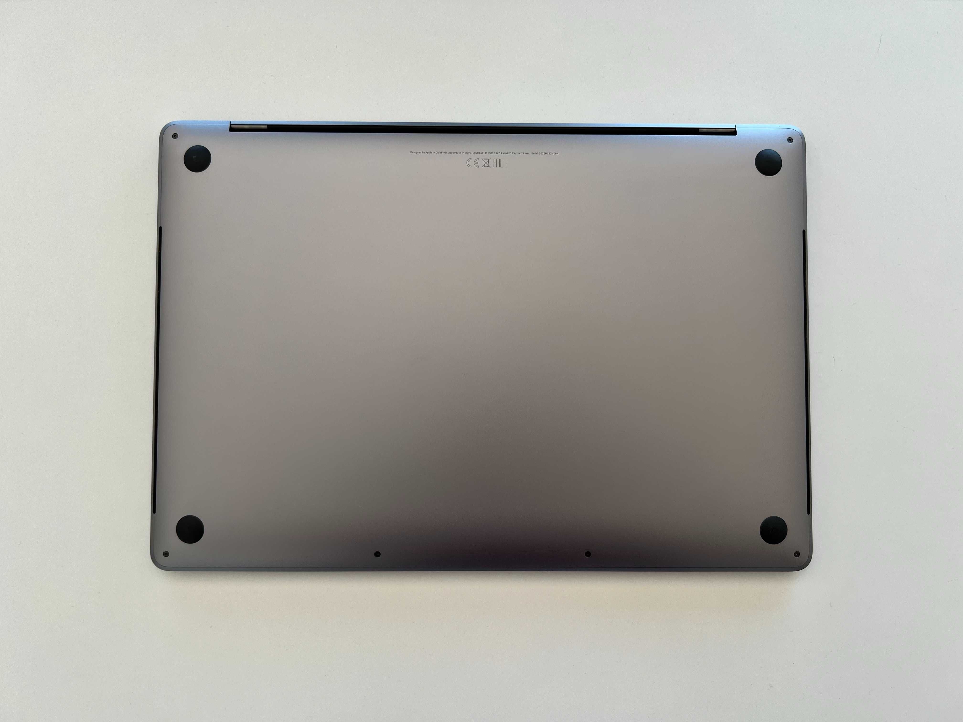 Macbook Pro 16" TouchBar | Intel i9 8-core 2.3 GHz | 16GB RAM | 1TB
