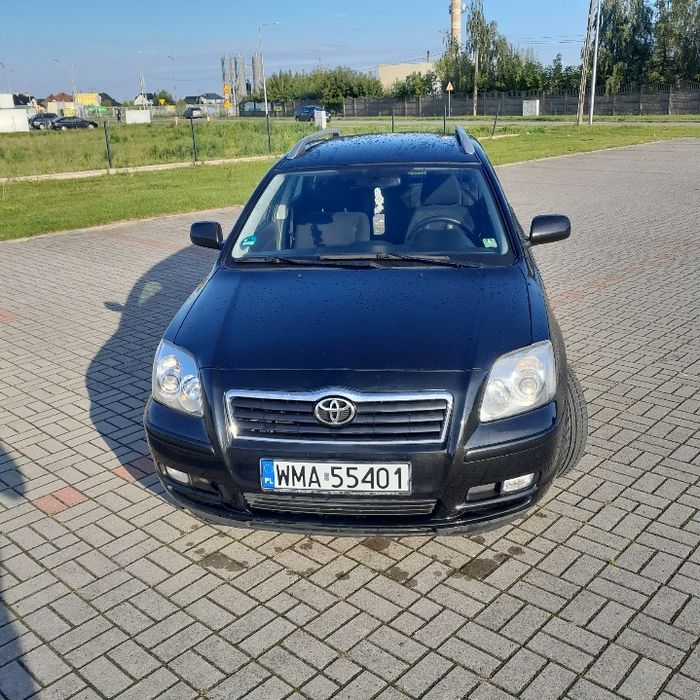 Sprzedam Toyotę Avensis