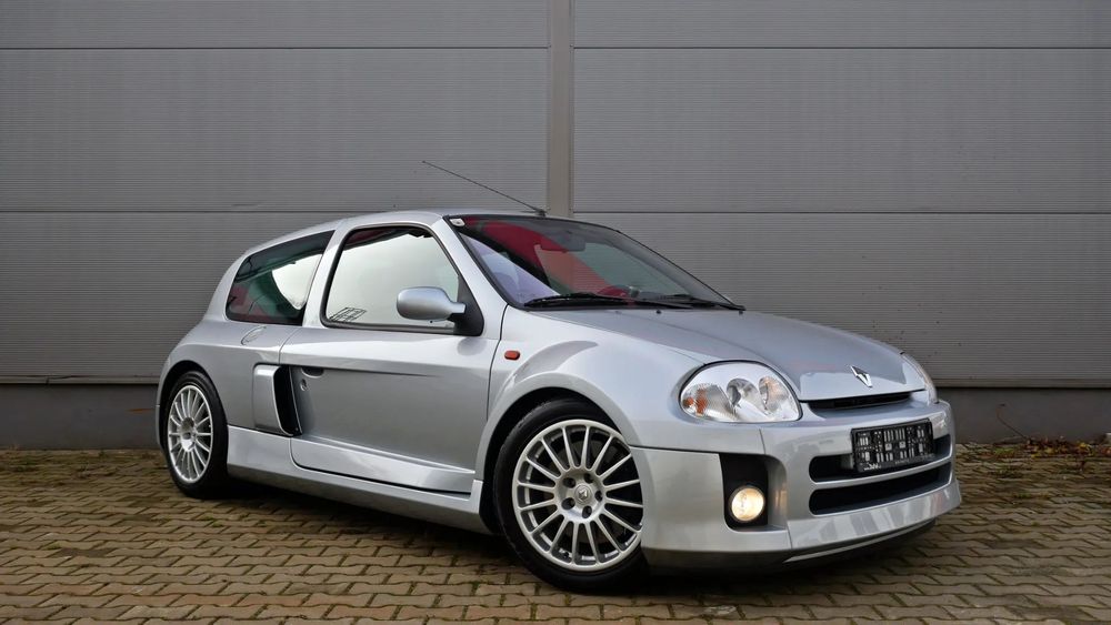 Renault Clio Clio V6 * Bezwypadkowy * Stan fabryczny * 2145 km przebiegu!!!