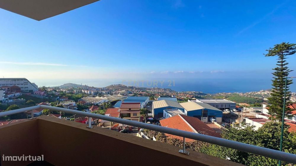 Apartamento T1 no Pico do Cardo, Santo António – Mobilado, Equipado e