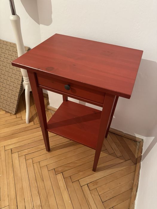 stolik Hemnes czerwony, nocny
