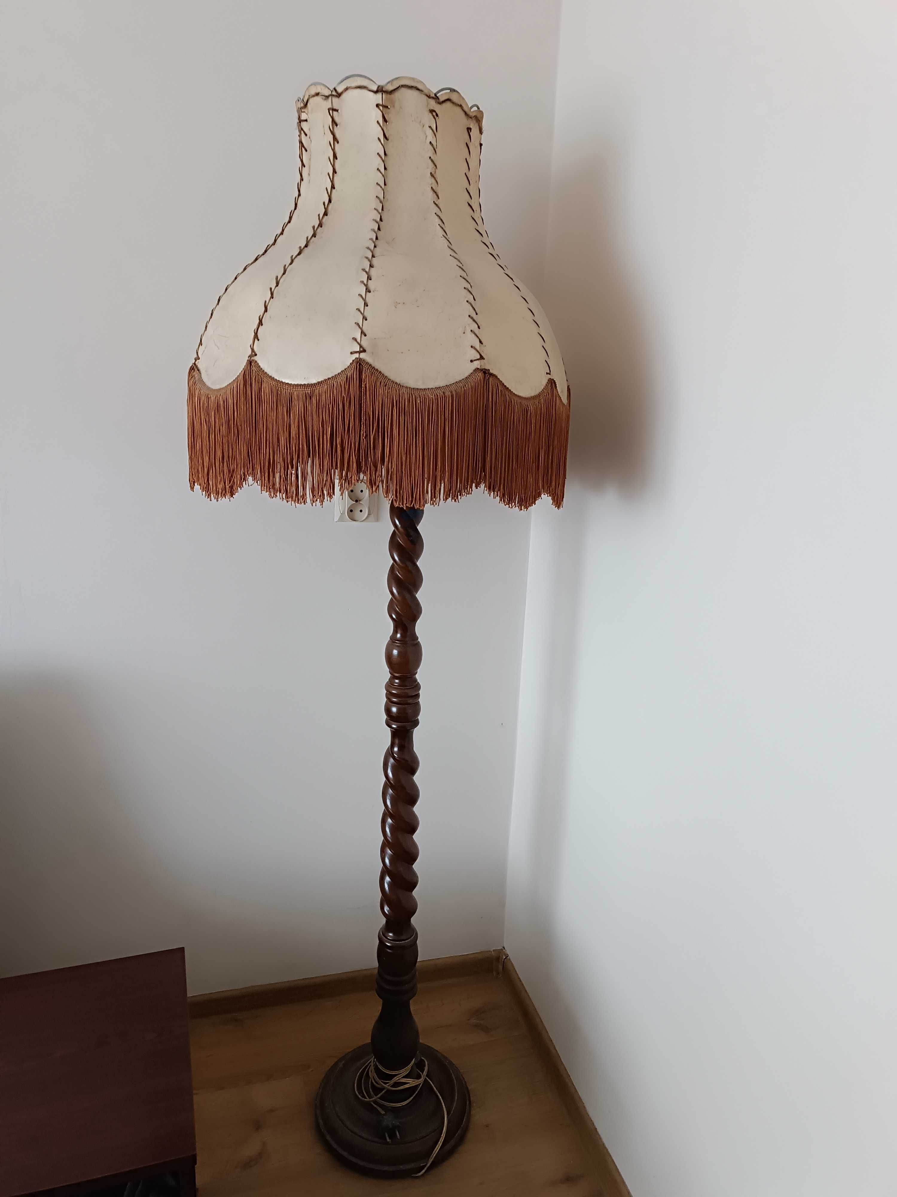 Duża stara lampa