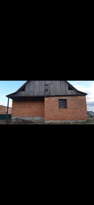 Продам пів будинка смт Понінка