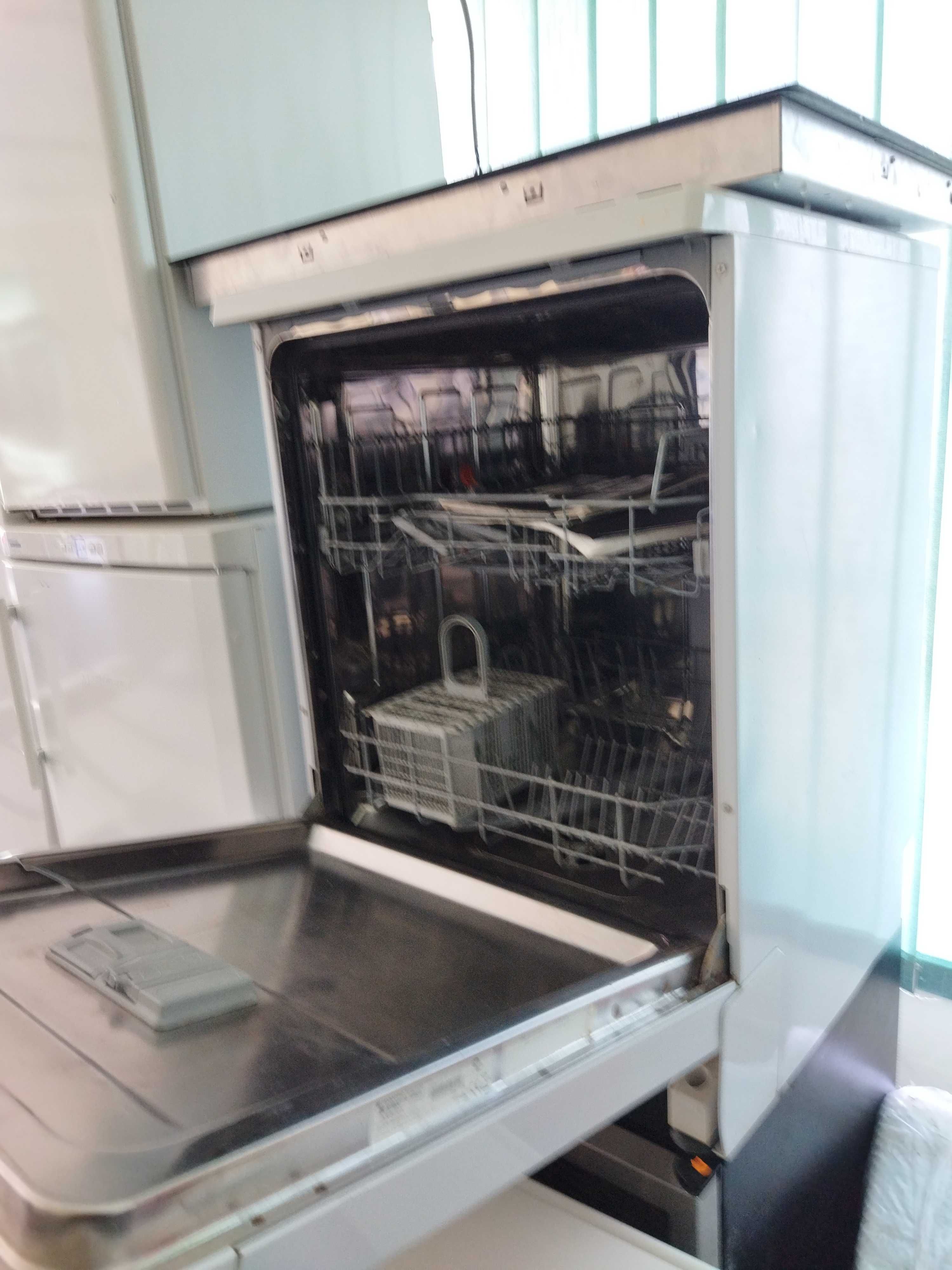 Посудомийні машини Hotpoint ariston