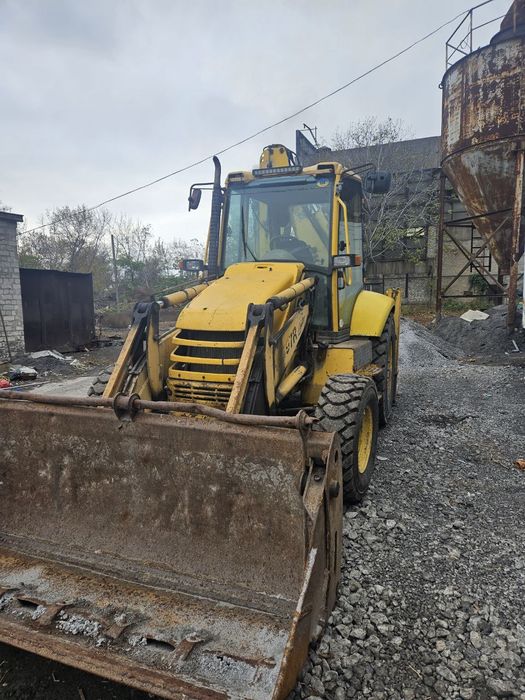 Komatsu wb 97 -R2 на ходу бери и ежай