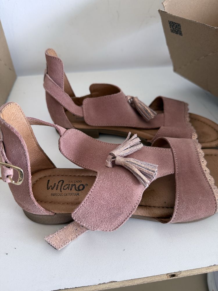 Sandalias rasas usada uma vez