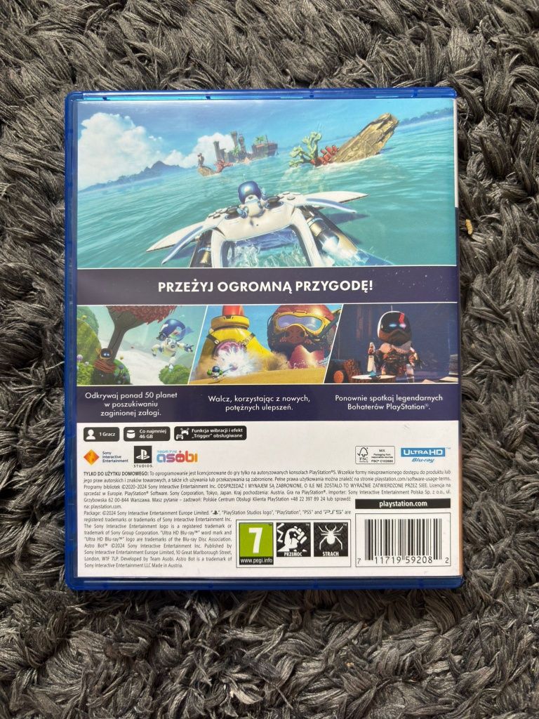 Astro Bot PS5 z plakatem
