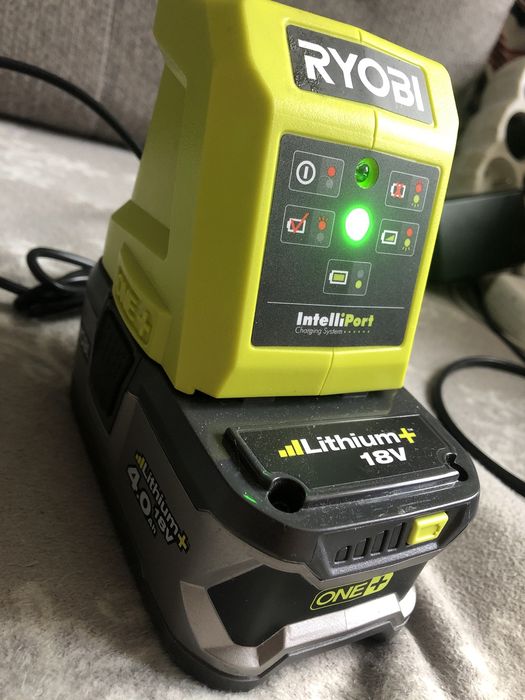 Akumulator 4.0Ah + Ładowarka RYOBI One +