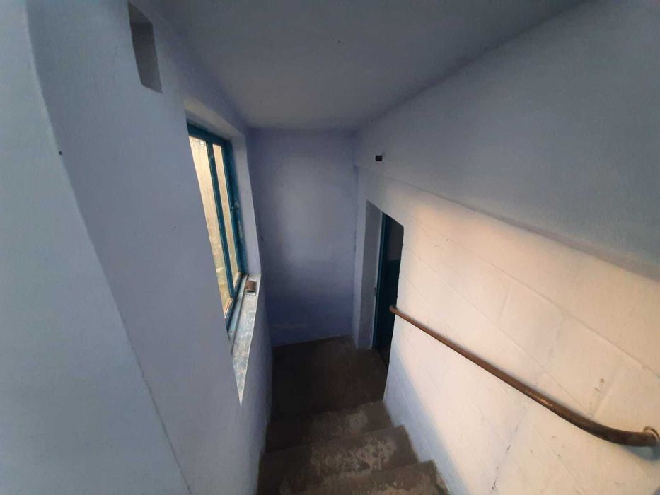 Великий цегляний будинок з гаражем та хлівом для хорошого Господаря!!!