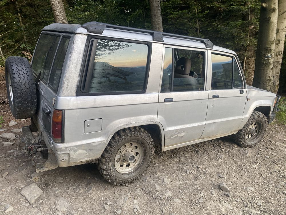 Isuzu trooper (monterey)