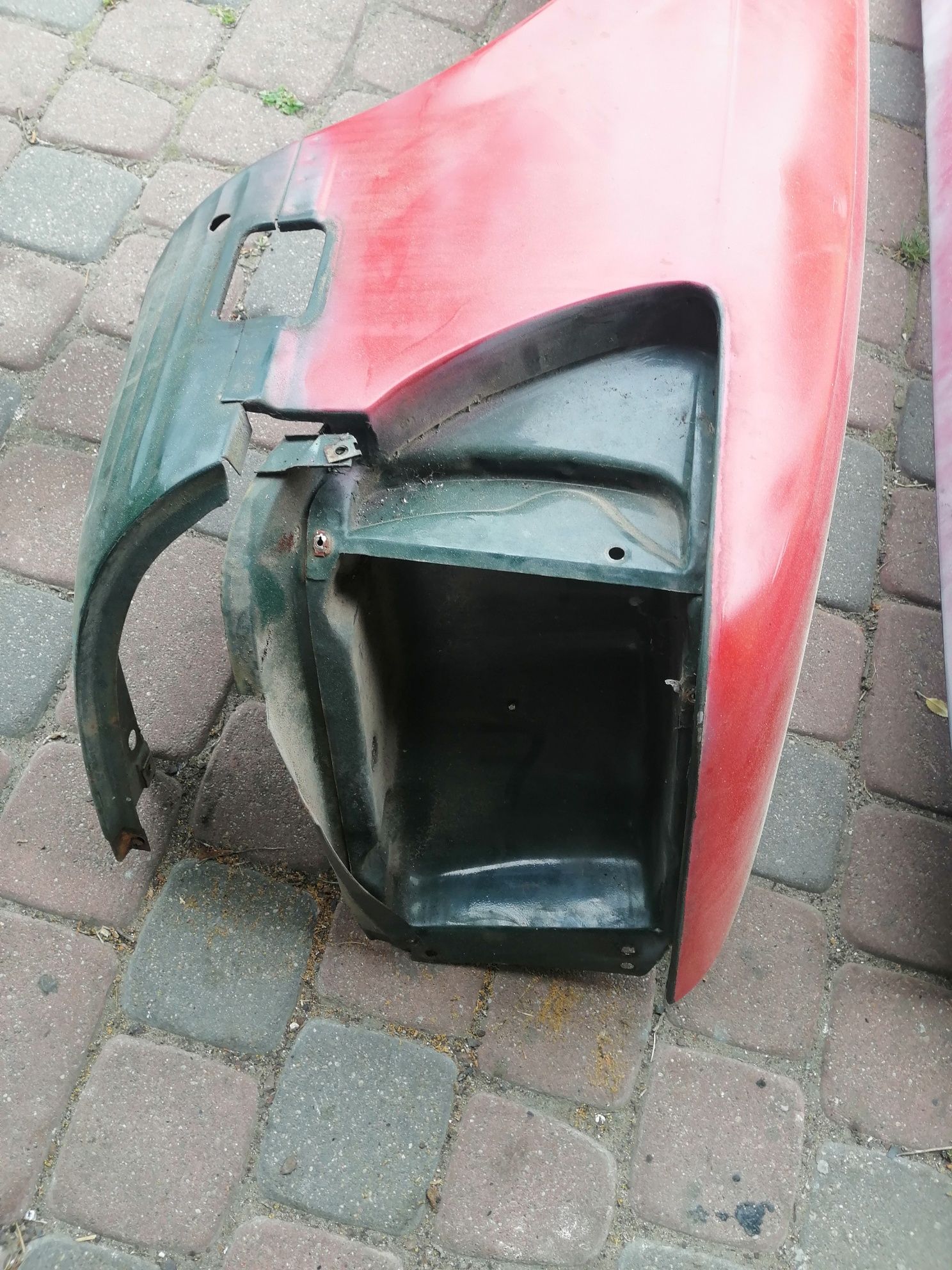 Błotniki Mercedes R107 SL450. 1976 rok