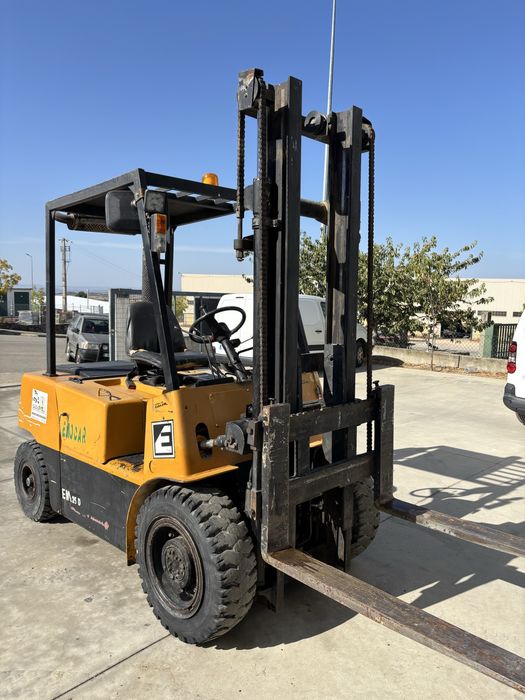 Empilhador 2.5 T