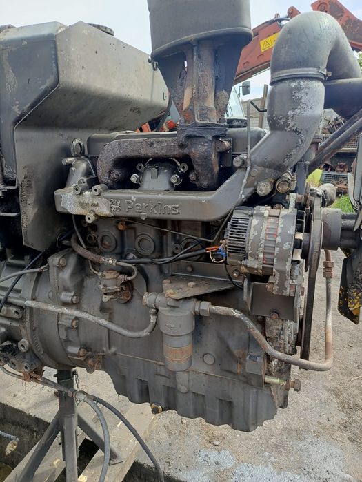 Silnik Perkins 4.236 / 4 cyl 70 km z Renault 70.34