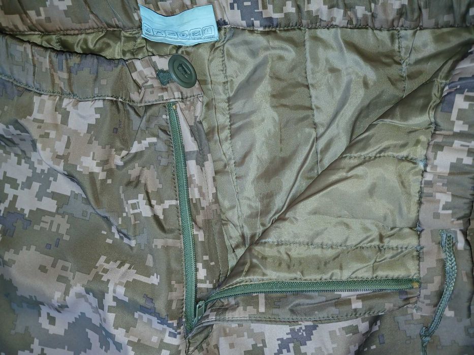 Теплые штаны  и футболки ВСУ.