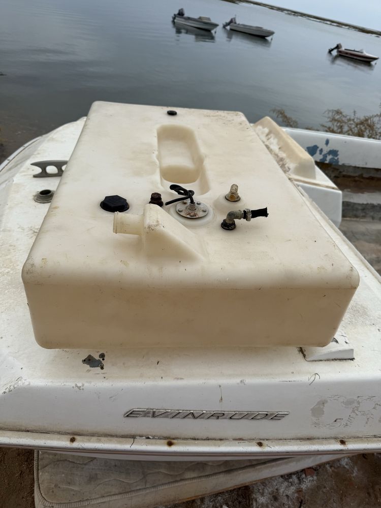 Deposito de combistivel para barco