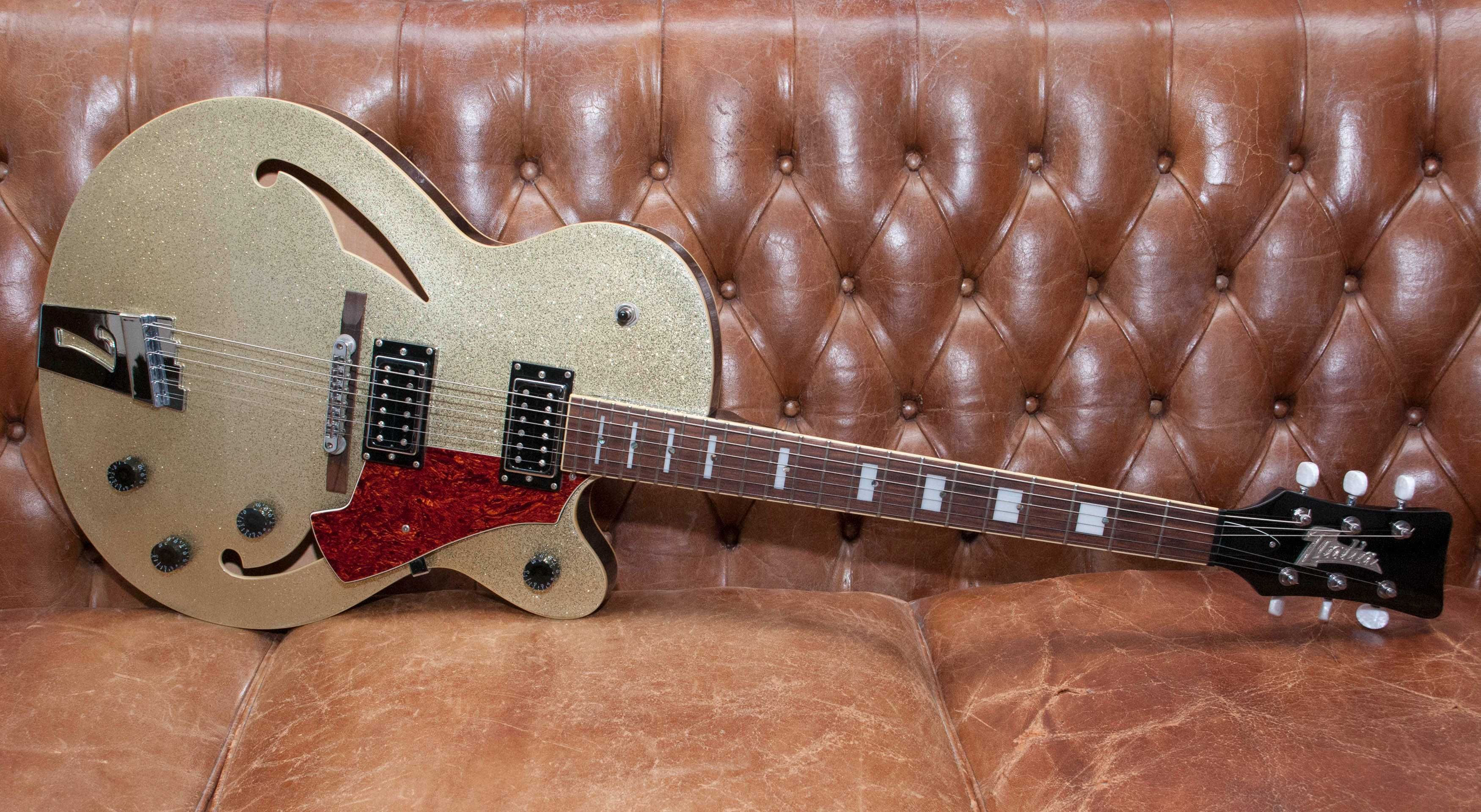 Italia Torino Semi Hollow & Eko Cobra C02 Anos 70