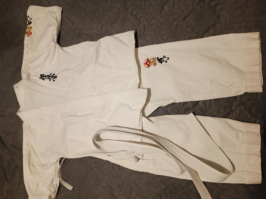 Продам кімоно та перчатки