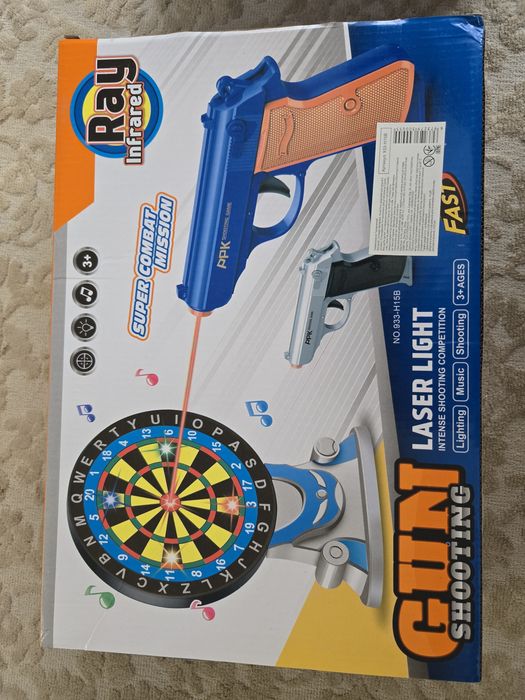 Іграшка лазерний пістолет з мішенню