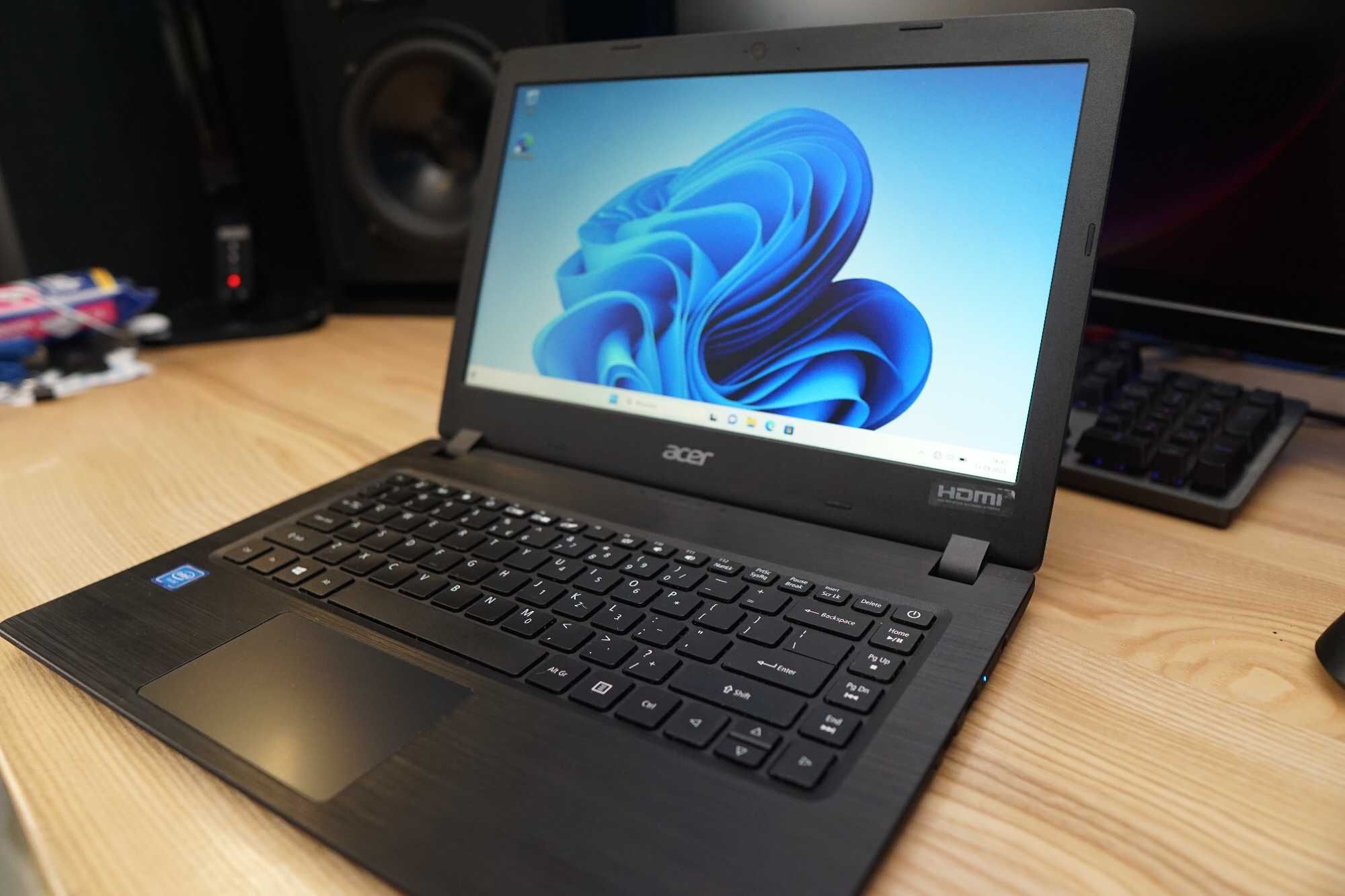 Laptop Acer a314-32 8gb ram, 256gb SSD, windows 11. bat 4h 14 cali