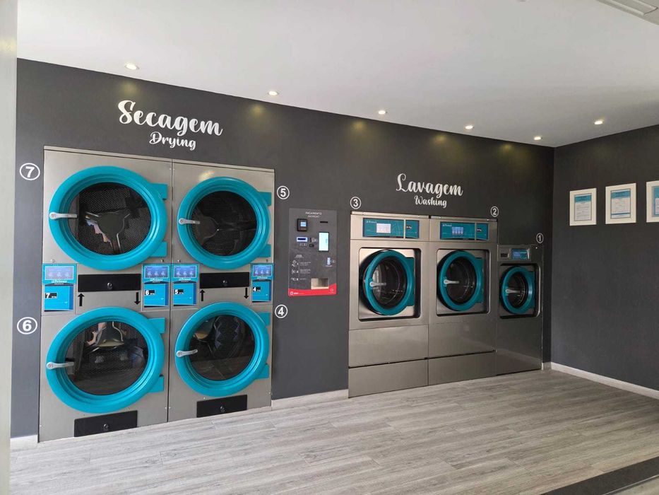 Lavandaria self-service no coração do bairro