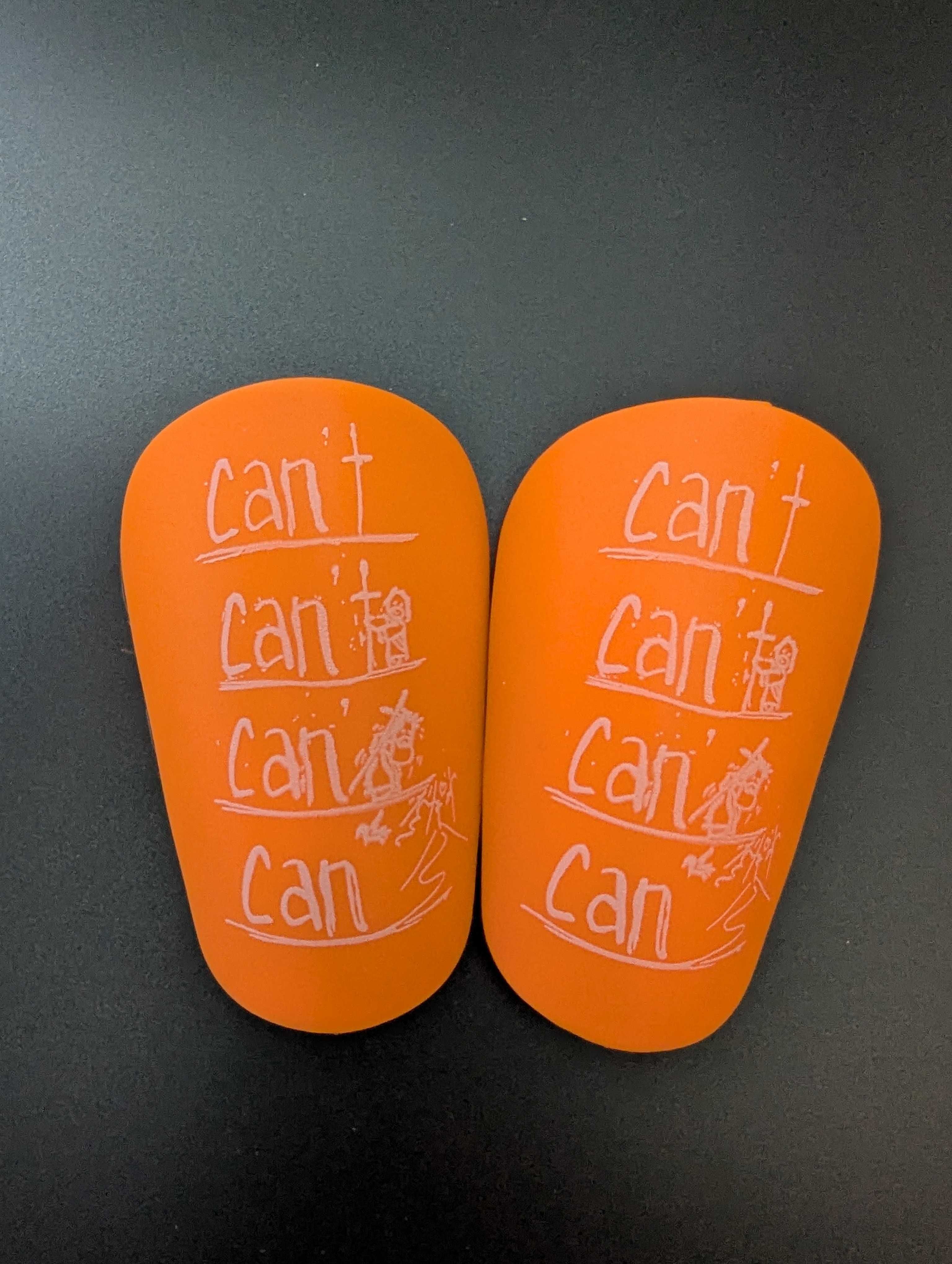 Футбольні міні щитки can't 10*6 cm