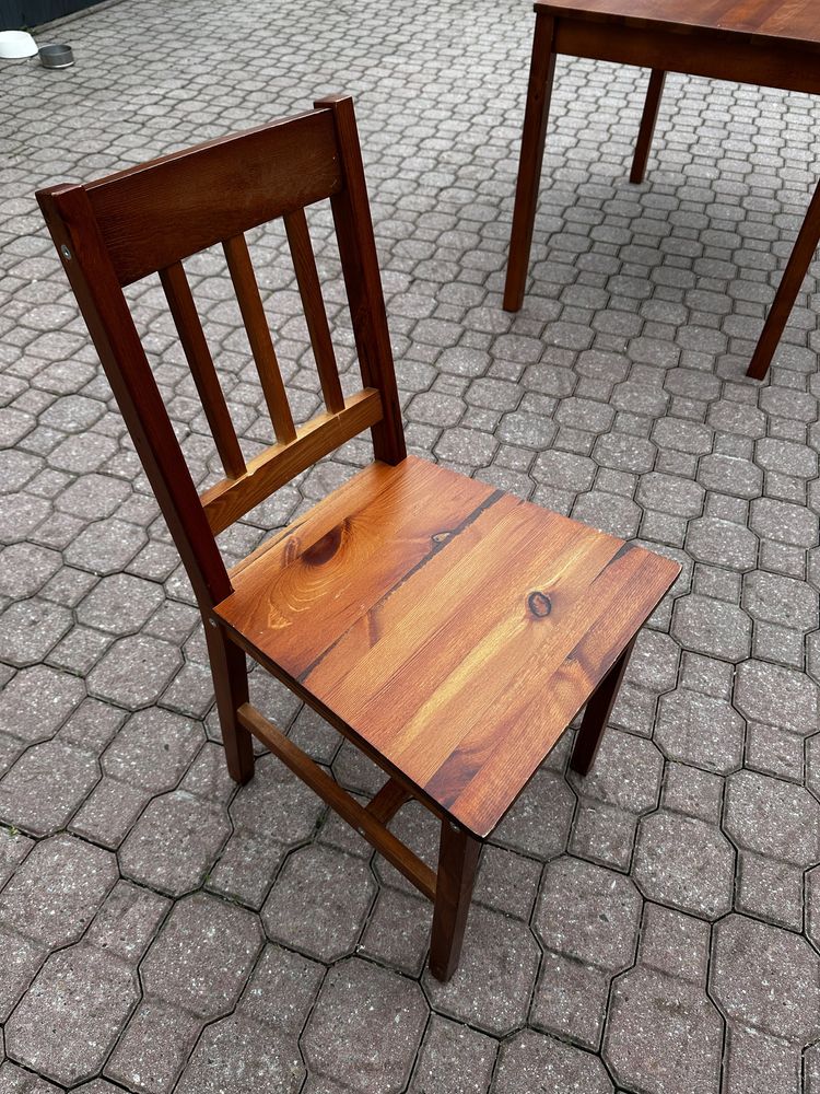 Sprzedam 4 stoły i 10 krzeseł