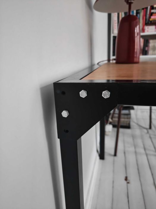 Stół do salonu/ jadalni