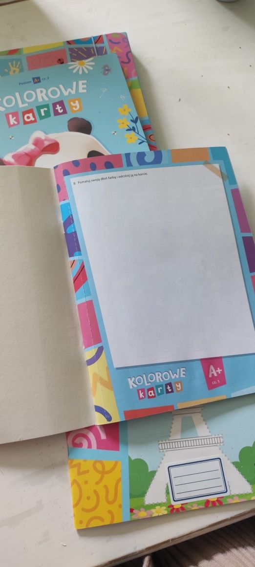 Kolorowe karty poziom A+ Czterolatek