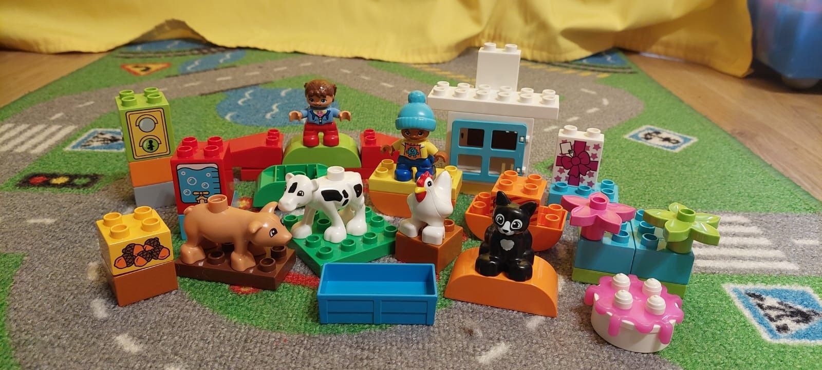 Zestaw klocków duplo farma, ludziki zwierzęta
