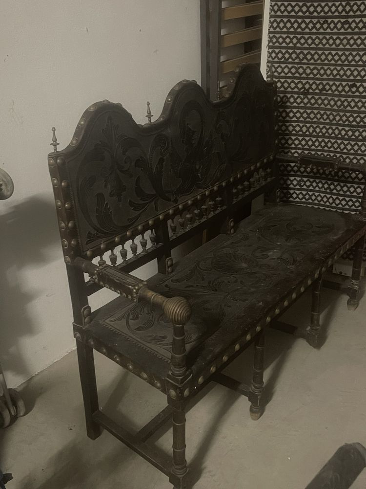 Cadeirao muito antigo