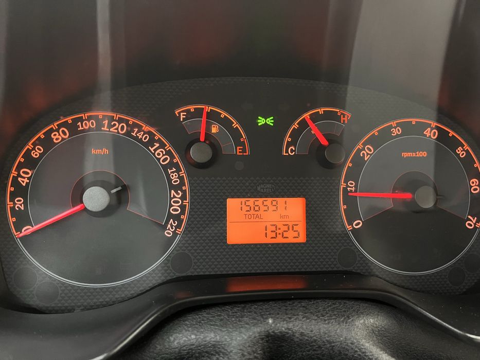 Fiat Linea 2009 р. • 1.4 бензин • Механіка