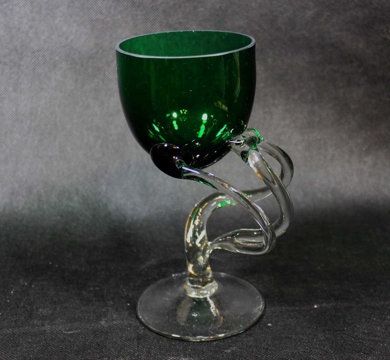 Kielich szklany zielony - puchar ręcznie robiony - krosno