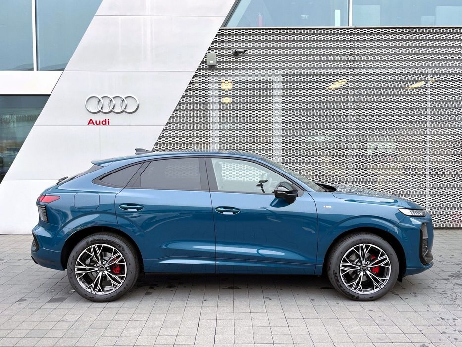 Audi Q3 Sportback Cena katalogowa: 271 080,00 zł