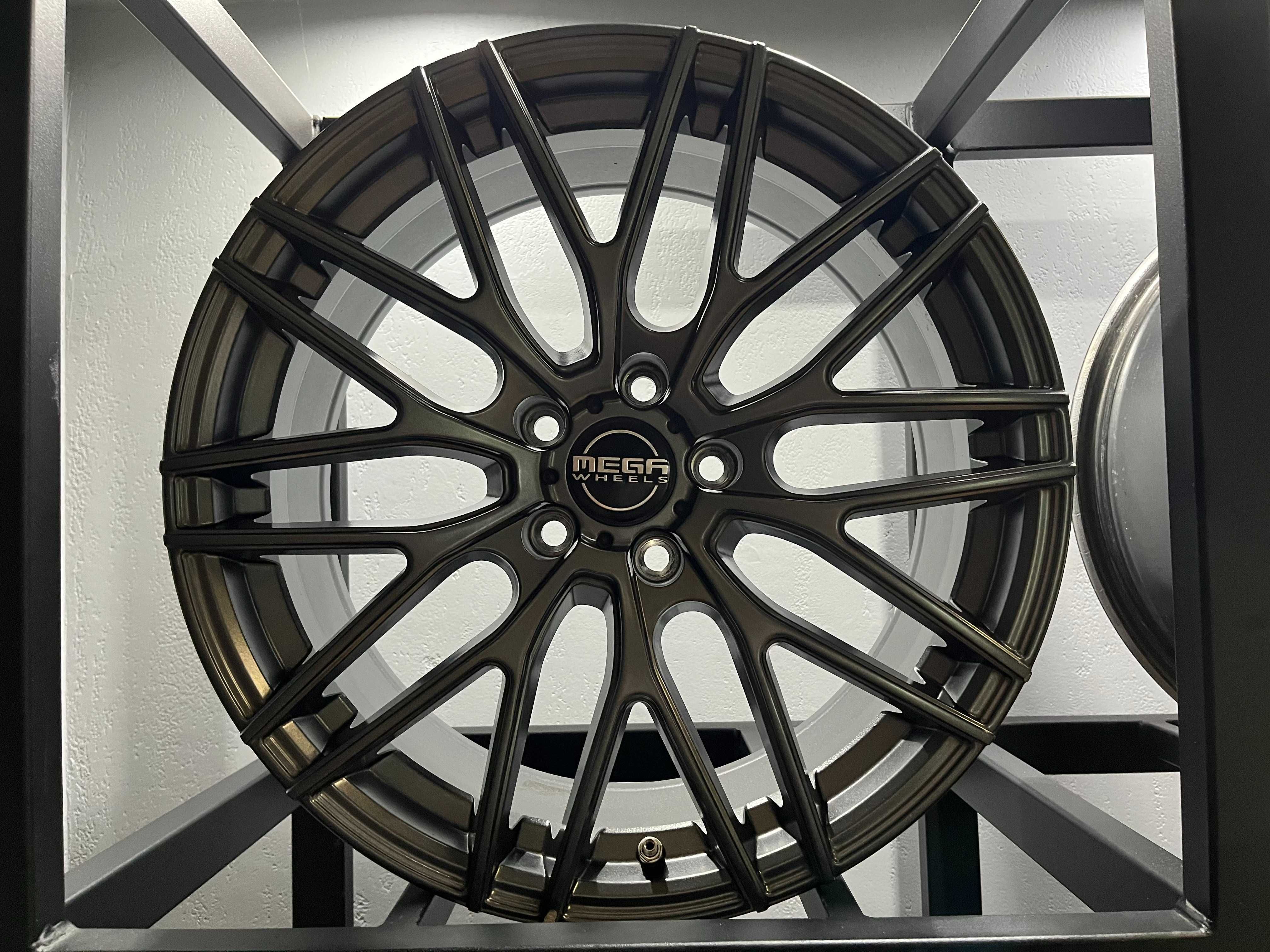 Felgi aluminiowe 8x18 cali 5x112 Audi BMW Mercedes Seat Skoda VW #5230