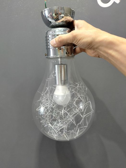 Dwie lampy sufitowe
