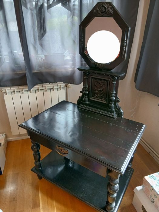 Toaletka w stylu retro