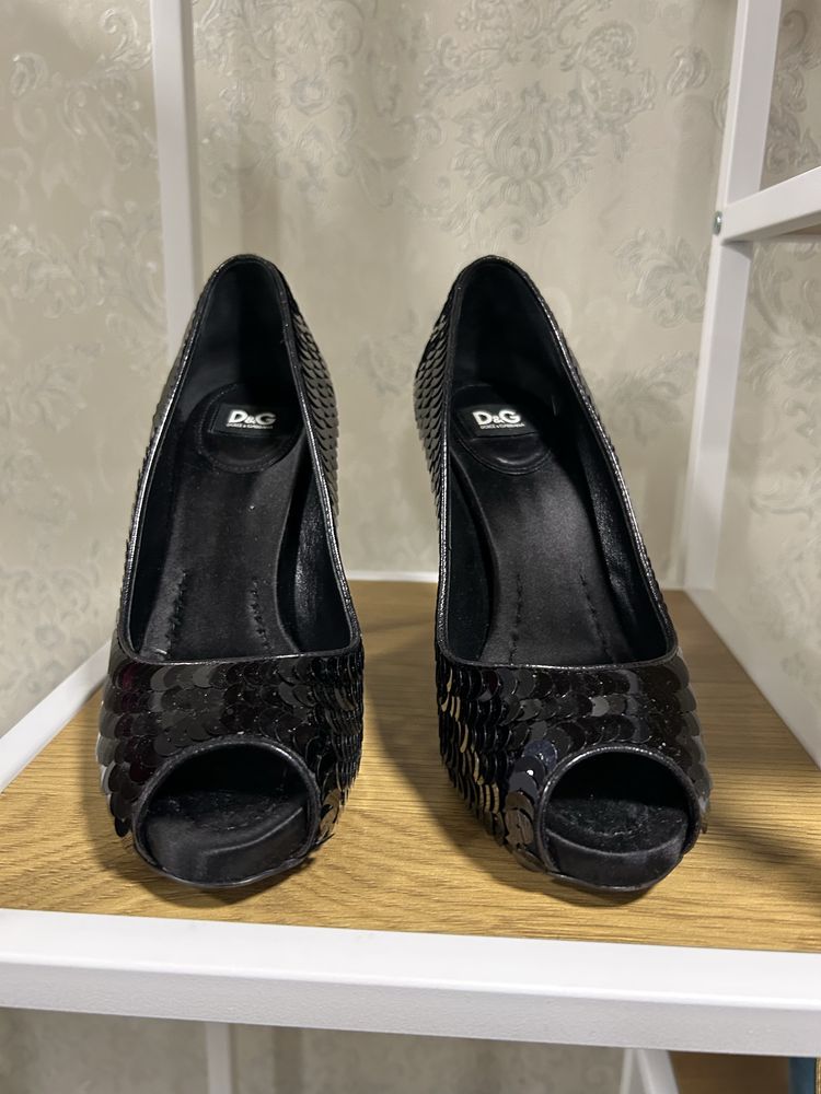 Туфлі Dolce&Gabbana.