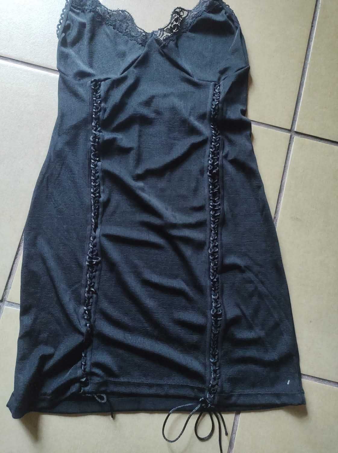 Leg Avenue sexowna sukienka halka oversize