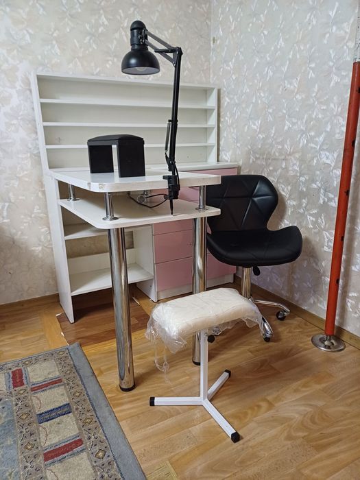 Манікюрний стіл подвійний