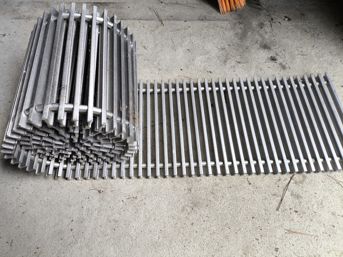Kratka do grzejnika kanałowego metalowa 240 cm x 24 cm
