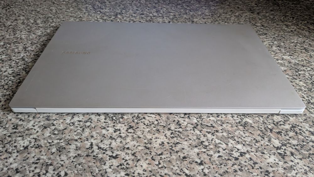 Samsung Galaxy Book 2 Pro AMOLED OLED i7 1260p 16 RAM