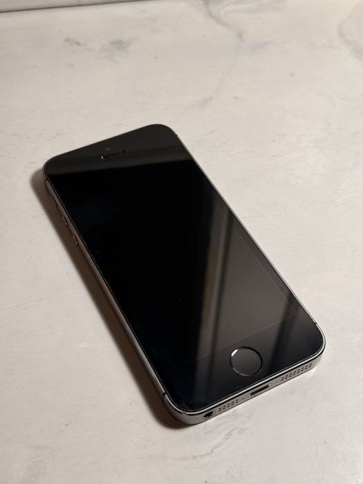 iPhone 5s | 64GB | Space Grey