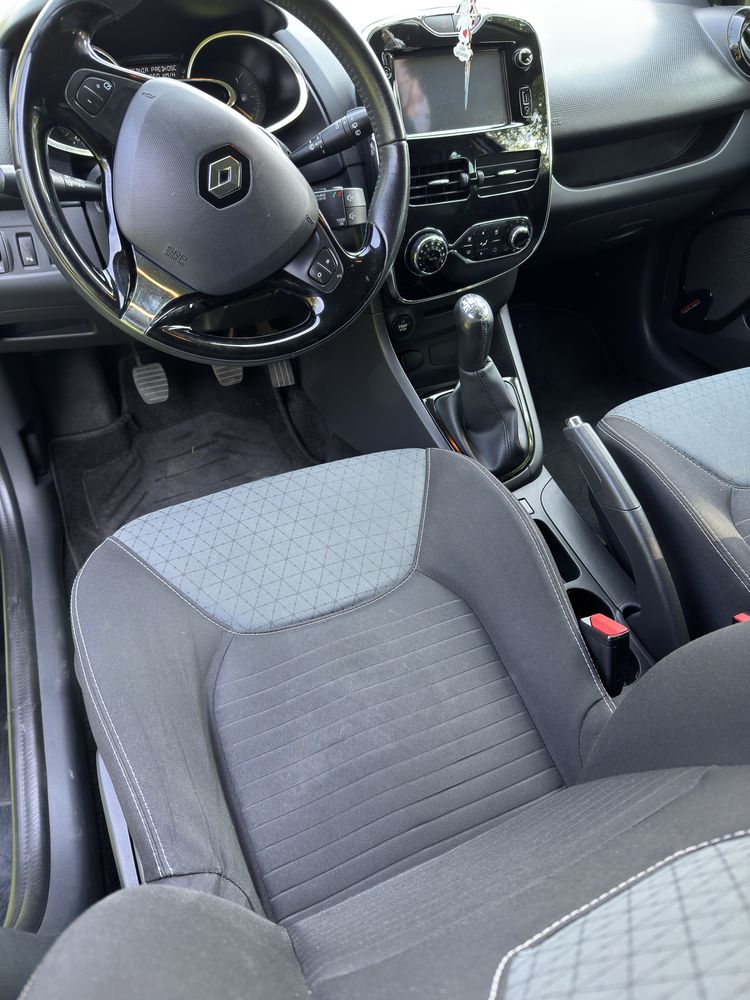 Renault Clio IV Super Stan